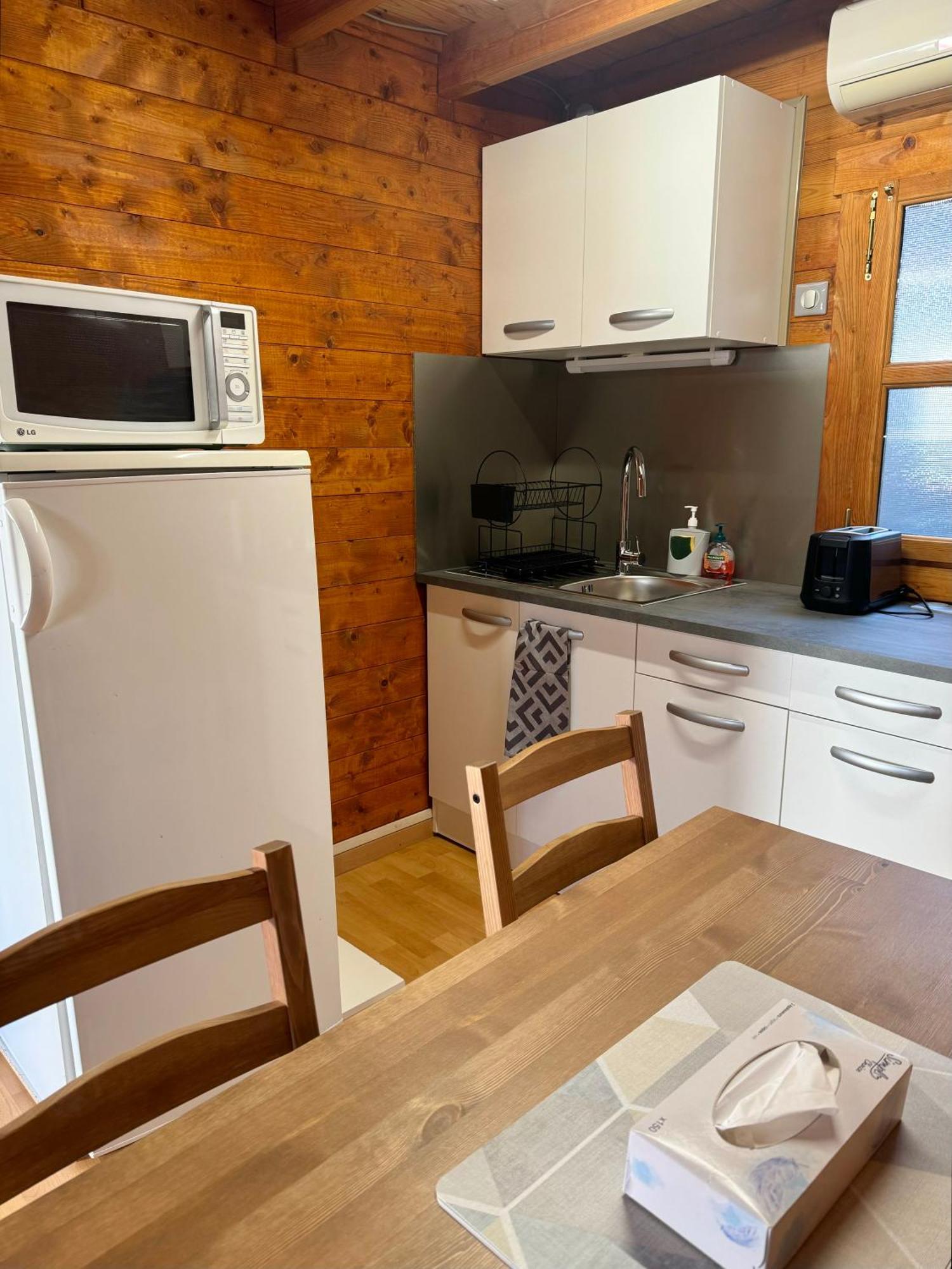 Cozy Cottage Paris Suburb! Bobigny Extérieur photo